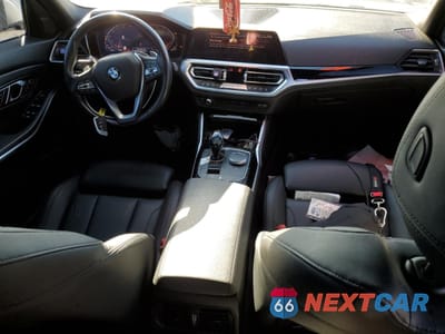 Zdjęcie 8 z 14 samochodu: 2019 BMW 330I VIN:WBA5R1C5XKAK09328 - miniatura