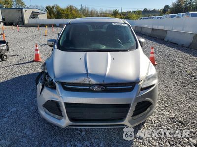 Piąte zdjęcie samochodu w środku: 2016 FORD ESCAPE SE VIN:1FMCU9G97GUA22652 - miniatura