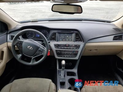 Zdjęcie 8 z 12 samochodu: 2017 HYUNDAI SONATA SE VIN:5NPE24AF0HH438235 - miniatura