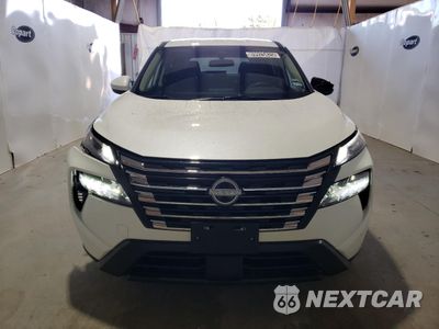 Piąte zdjęcie samochodu w środku: 2025 NISSAN ROGUE SV VIN:5N1BT3BA9SC828181 - miniatura