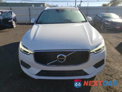 Piąte zdjęcie samochodu w środku: 2020 VOLVO XC60 T5 MOMENTUM VIN:YV4102DK3L1423582 - miniatura