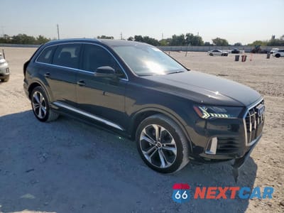 Czwarte zdjęcie samochodu z boku: 2023 AUDI Q7 PREMIUM PLUS VIN:WA1LXBF7XPD027664 - miniatura