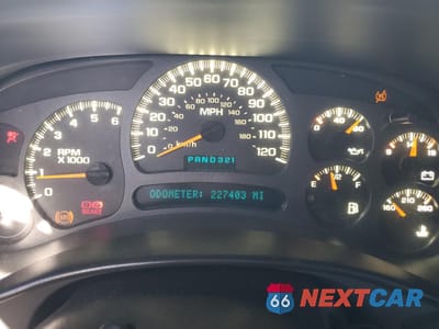 Zdjęcie 9 z 15 samochodu: 2003 GMC YUKON XL C1500 VIN:1GKEC16T43J113540 - miniatura