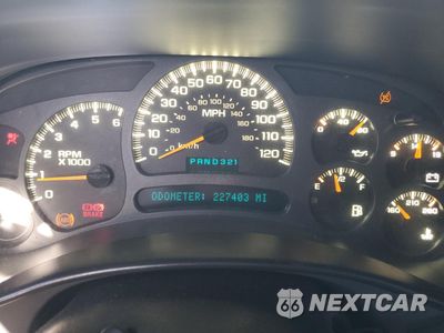 Zdjęcie 9 z 15 samochodu: 2003 GMC YUKON XL C1500 VIN:1GKEC16T43J113540 - miniatura