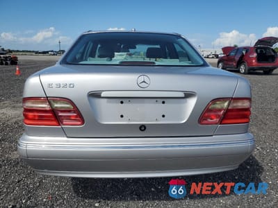 Zdjęcie 6 z 14 samochodu: 2002 MERCEDES-BENZ E 320 VIN:WDBJF65J22B494049 - miniatura