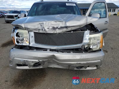 Zdjęcie 12 z 16 samochodu: 2004 CADILLAC ESCALADE ESV VIN:3GYFK66N64G188660 - miniatura