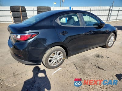 Trzecie zdjęcie samochodu z tyłu: 2016 TOYOTA SCION IA VIN:3MYDLBZV0GY139730 - miniatura