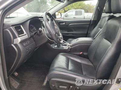 Zdjęcie 7 z 16 samochodu: 2019 TOYOTA HIGHLANDER LIMITED VIN:5TDDZRFH3KS702757 - miniatura