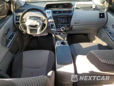 Zdjęcie 8 z 13 samochodu: 2015 TOYOTA PRIUS V VIN:JTDZN3EU4FJ020180 - miniatura