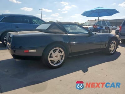 Trzecie zdjęcie samochodu z tyłu: 1988 CHEVROLET CORVETTE VIN:1G1YY3181J5118590 - miniatura