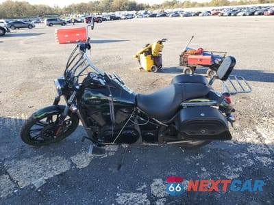 Trzecie zdjęcie samochodu z tyłu: 2015 KAWASAKI VN900 C VIN:JKAVN2C10FA062261 - miniatura