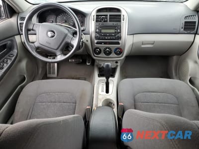 Zdjęcie 8 z 12 samochodu: 2006 KIA SPECTRA5 VIN:KNAFE162265233378 - miniatura