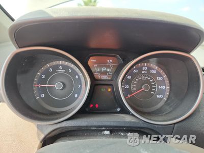 Zdjęcie 9 z 12 samochodu: 2016 HYUNDAI ELANTRA SE VIN:5NPDH4AEXGH717885 - miniatura