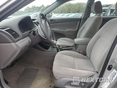 Zdjęcie 7 z 12 samochodu: 2003 TOYOTA CAMRY LE VIN:4T1BE32K13U764703 - miniatura