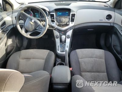 Zdjęcie 8 z 12 samochodu: 2013 CHEVROLET CRUZE LS VIN:1G1PA5SH7D7121691 - miniatura