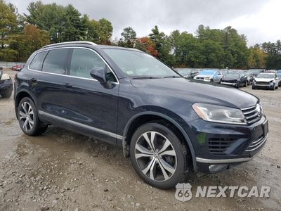 Czwarte zdjęcie samochodu z boku: 2017 VOLKSWAGEN TOUAREG WOLFSBURG VIN:WVGRF7BP9HD005058 - miniatura
