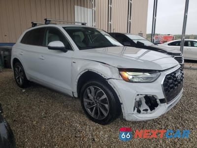 Czwarte zdjęcie samochodu z boku: 2024 AUDI Q5 PREMIUM PLUS 45 VIN:WA1EAAFY9R2078570 - miniatura