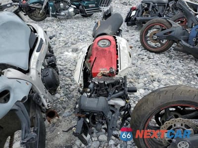 Drugie zdjęcie samochodu z przodu: 2022 YAMAHA YZFR7 VIN:JYARM38E3NA004523 - miniatura