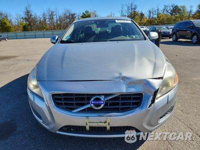 Piąte zdjęcie samochodu w środku: 2013 VOLVO S60 T6 VIN:YV1902FH1D2230439 - miniatura