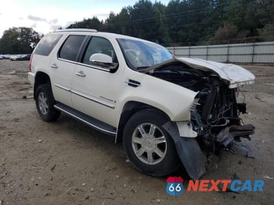 Czwarte zdjęcie samochodu z boku: 2008 CADILLAC ESCALADE LUXURY VIN:1GYFK63858R152091 - miniatura