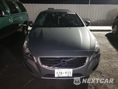 Piąte zdjęcie samochodu w środku: 2013 VOLVO S60 T5 VIN:YV1612FS2D2189394 - miniatura
