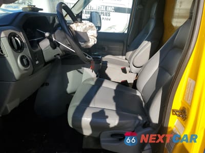 Zdjęcie 7 z 13 samochodu: 2019 FORD ECONOLINE E350 SUPER DUTY CUTAWAY VAN VIN:1FDWE3FS8KDC15798 - miniatura