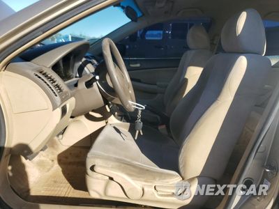 Zdjęcie 7 z 14 samochodu: 2004 HONDA ACCORD LX VIN:1HGCM56374A054025 - miniatura