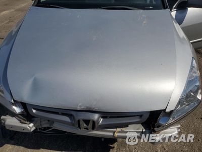Zdjęcie 11 z 12 samochodu: 2004 HONDA ACCORD LX VIN:1HGCM66354A102014 - miniatura