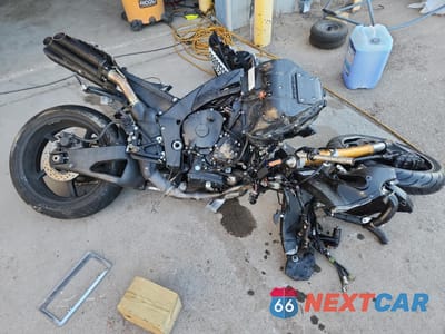 2010 YAMAHA YZFR1 JYARN23EXAA006827 - główne zdjęcie licytacji z USA - miniatura