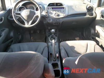 Zdjęcie 8 z 12 samochodu: 2011 HONDA FIT SPORT VIN:JHMGE8G53BS011726 - miniatura
