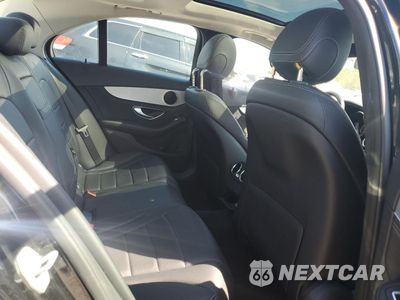 Zdjęcie 10 z 12 samochodu: 2016 MERCEDES-BENZ C 300 4MATIC VIN:55SWF4KB4GU130713 - miniatura