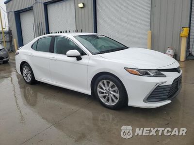 Czwarte zdjęcie samochodu z boku: 2023 TOYOTA CAMRY LE VIN:4T1C11AK9PU798027 - miniatura