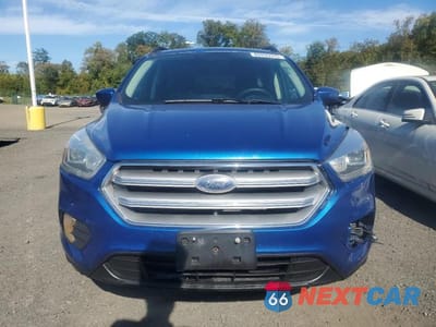 Piąte zdjęcie samochodu w środku: 2017 FORD ESCAPE SE VIN:1FMCU9GD2HUD50101 - miniatura
