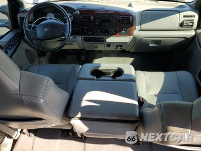 Zdjęcie 8 z 12 samochodu: 2006 FORD F250 SUPER DUTY VIN:1FTSW21P66EA52310 - miniatura