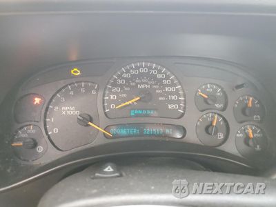 Zdjęcie 9 z 14 samochodu: 2004 CHEVROLET SILVERADO C2500 HEAVY DUTY VIN:1GCHC24U94E273045 - miniatura