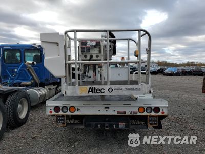 Zdjęcie 6 z 12 samochodu: 2019 FORD F550 SUPER DUTY BUCKET TRUCK VIN:1FDUF5GT8KDA00476 - miniatura