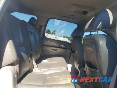 Zdjęcie 11 z 13 samochodu: 2007 GMC YUKON XL C1500 VIN:1GKFC16J97R184372 - miniatura