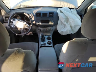 Zdjęcie 8 z 15 samochodu: 2011 TOYOTA HIGHLANDER HYBRID VIN:JTEBC3EH0B2002625 - miniatura