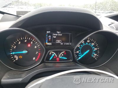 Zdjęcie 9 z 15 samochodu: 2016 FORD ESCAPE SE VIN:1FMCU9GX4GUB50443 - miniatura