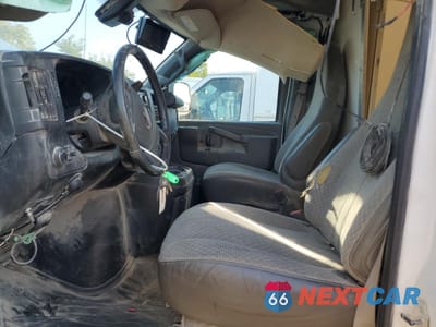 Zdjęcie 7 z 14 samochodu: 2021 GMC SAVANA CUTAWAY G3500 VIN:1GD07SF74M1301622 - miniatura