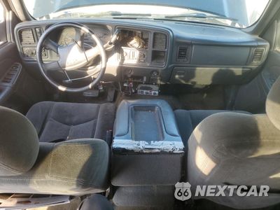 Zdjęcie 8 z 13 samochodu: 2005 CHEVROLET SILVERADO 3500 WORK VIN:1GCJK33235F864509 - miniatura