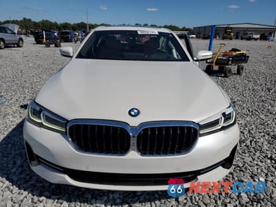 Piąte zdjęcie samochodu w środku: 2022 BMW 530 I VIN:WBA53BH02NWX47923 - miniatura