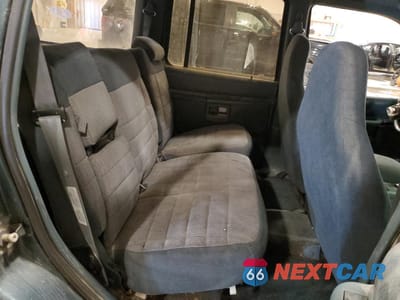 Zdjęcie 11 z 15 samochodu: 1996 FORD EXPLORER VIN:1FMDU34X4TUA32943 - miniatura