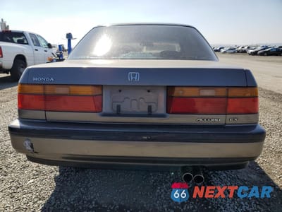Zdjęcie 6 z 12 samochodu: 1990 HONDA ACCORD EX VIN:1HGCB7668LA188410 - miniatura