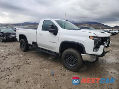 Czwarte zdjęcie samochodu z boku: 2022 CHEV SILVERADO K3500 LT VIN:1GC3YTE76NF104302 - miniatura