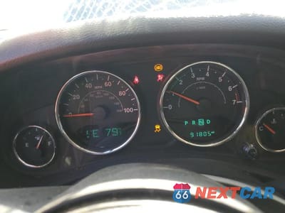 Zdjęcie 9 z 11 samochodu: 2016 JEEP WRANGLER UNLIMITED SAHARA VIN:1C4BJWEG3GL268452 - miniatura