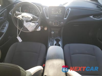 Zdjęcie 8 z 11 samochodu: 2017 CHEVROLET MALIBU LS VIN:1G1ZB5ST0HF153971 - miniatura