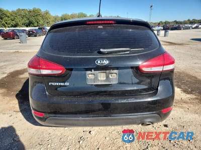 Zdjęcie 6 z 12 samochodu: 2016 KIA FORTE LX VIN:KNAFK5A82G5599208 - miniatura