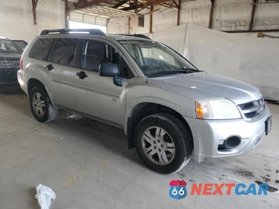 Czwarte zdjęcie samochodu z boku: 2008 MITSUBISHI ENDEAVOR LS VIN:4A4MN21S28E043664 - miniatura