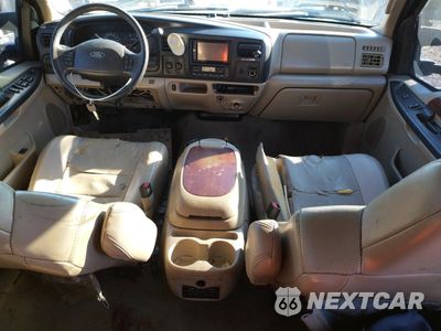Zdjęcie 8 z 13 samochodu: 2005 FORD EXCURSION LIMITED VIN:1FMNU42P95EA05960 - miniatura